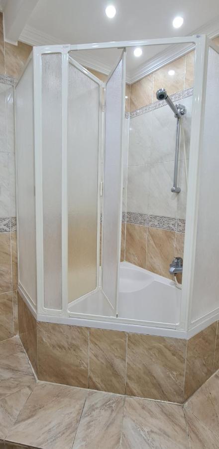 Comfy 3 Bedrooms Apartment In Cairo 96 外观 照片